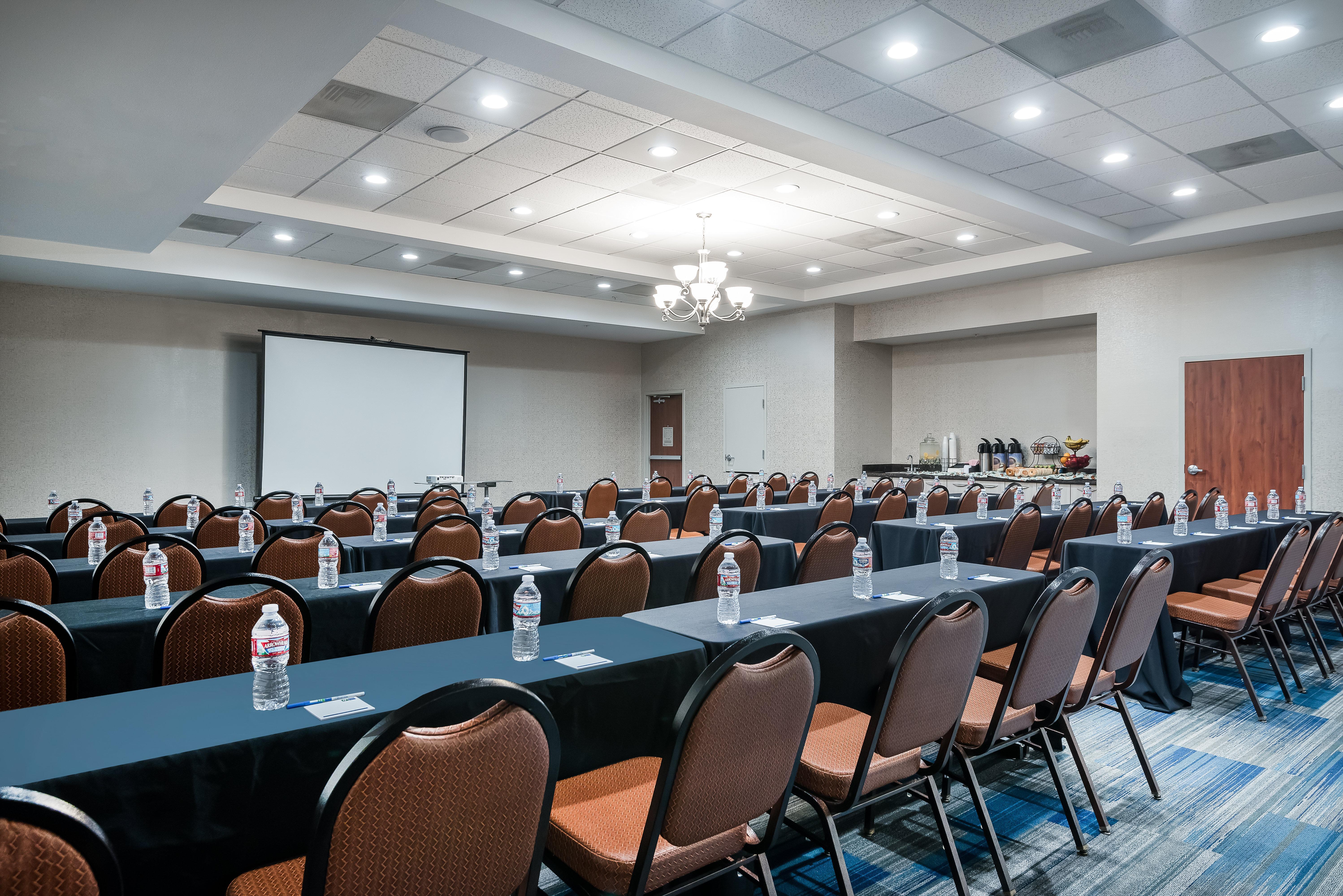 Holiday Inn Express Ontario By Ihg Creekside Exterior foto