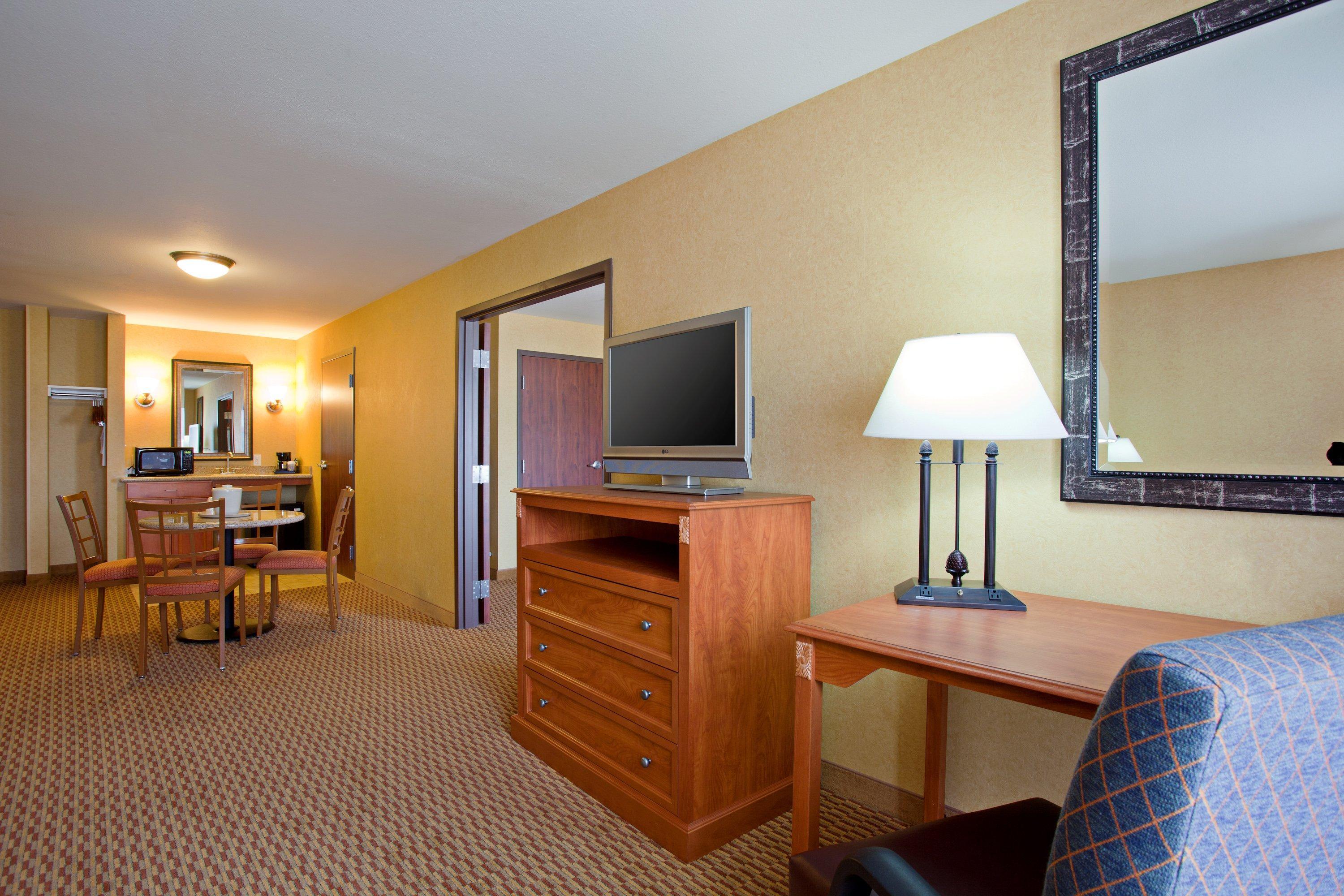 Holiday Inn Express Ontario By Ihg Creekside Exterior foto