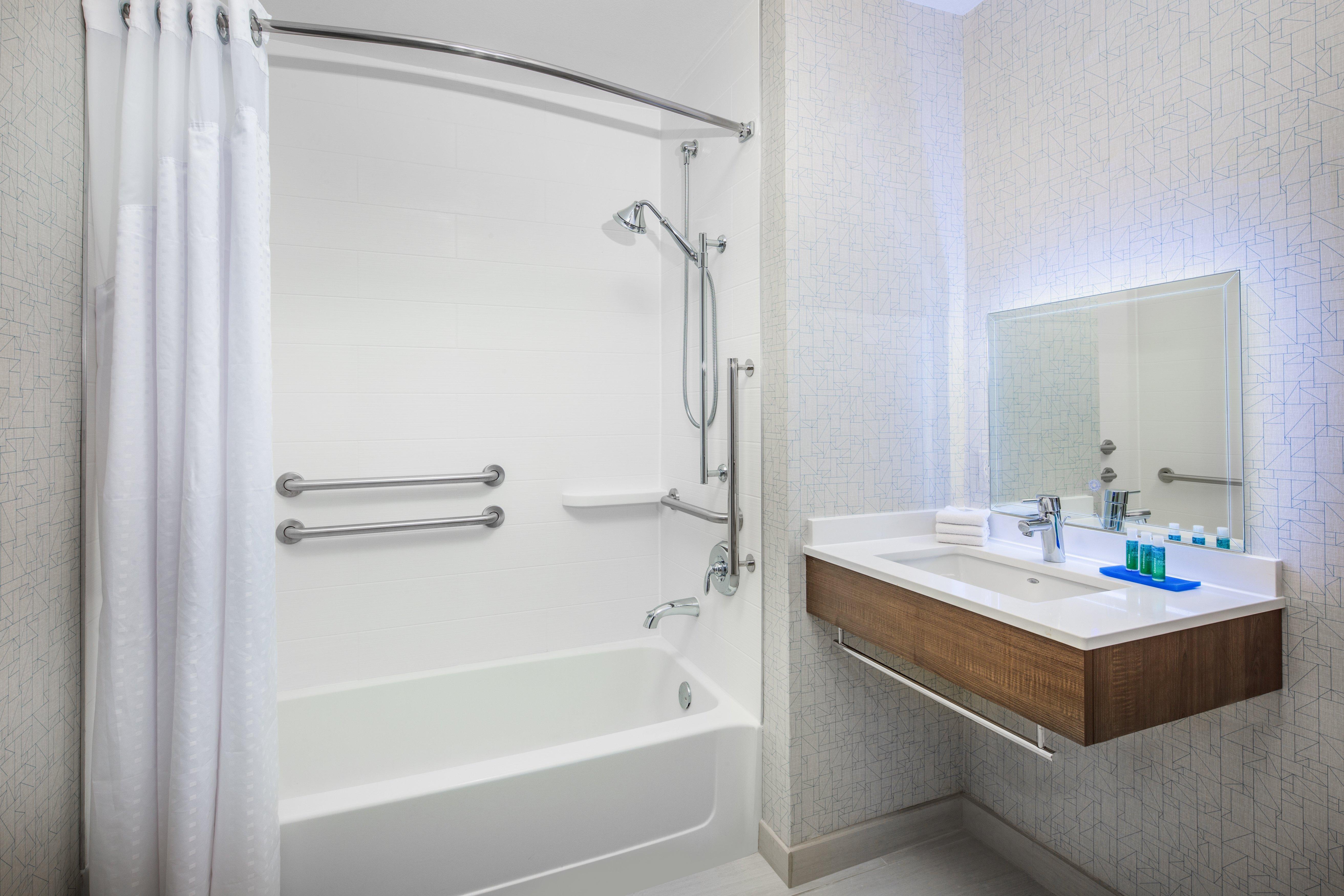 Holiday Inn Express Ontario By Ihg Creekside Exterior foto